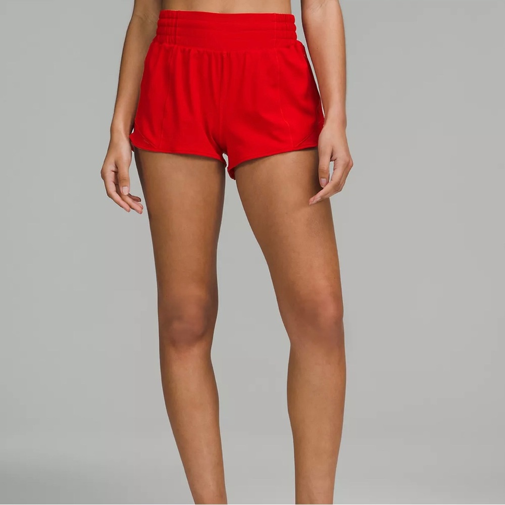 Hotty Hot Lululemon Short 2.5 inch